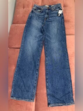 NWT Guess High Rise Straight Leg Jeans